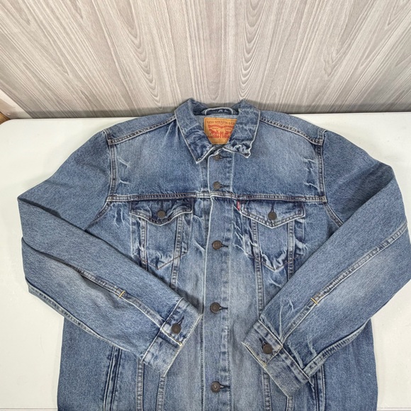 Levi's Light Wash Jean Denim Trucker Jacket Classic Size XL Men’s Button Cotton - Picture 3 of 7